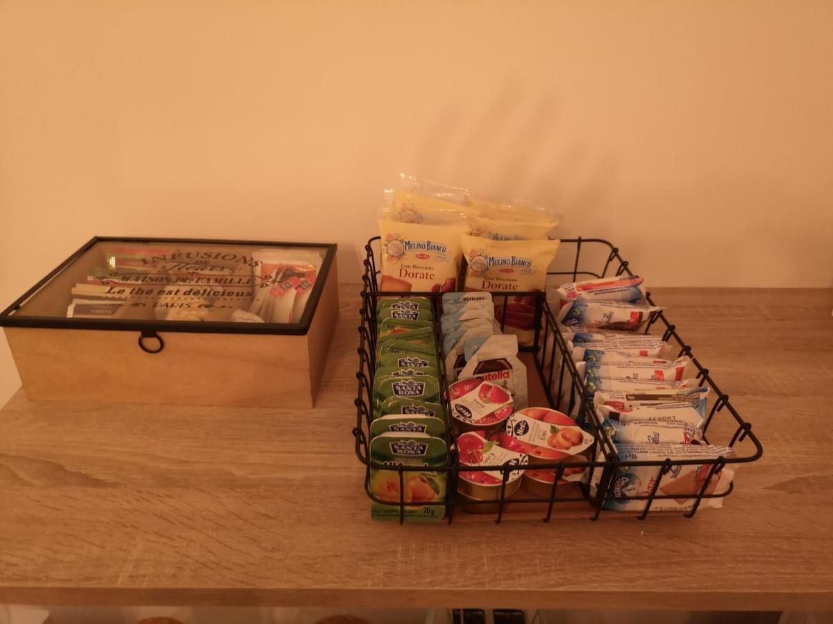 Brutia Mom&Son Bed & Breakfast Cosenza Bagian luar foto
